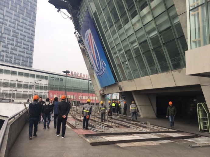 我读过小说后，认为唐·柯里昂这个角色完全应该用含蓄的手法来表演。